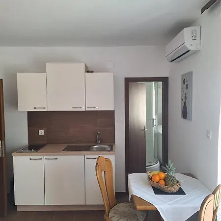 شقة Dalmacija بودْسْتغانا