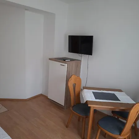 Dalmacija Apartment *